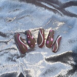 Hand painted floral - Gel press on nails